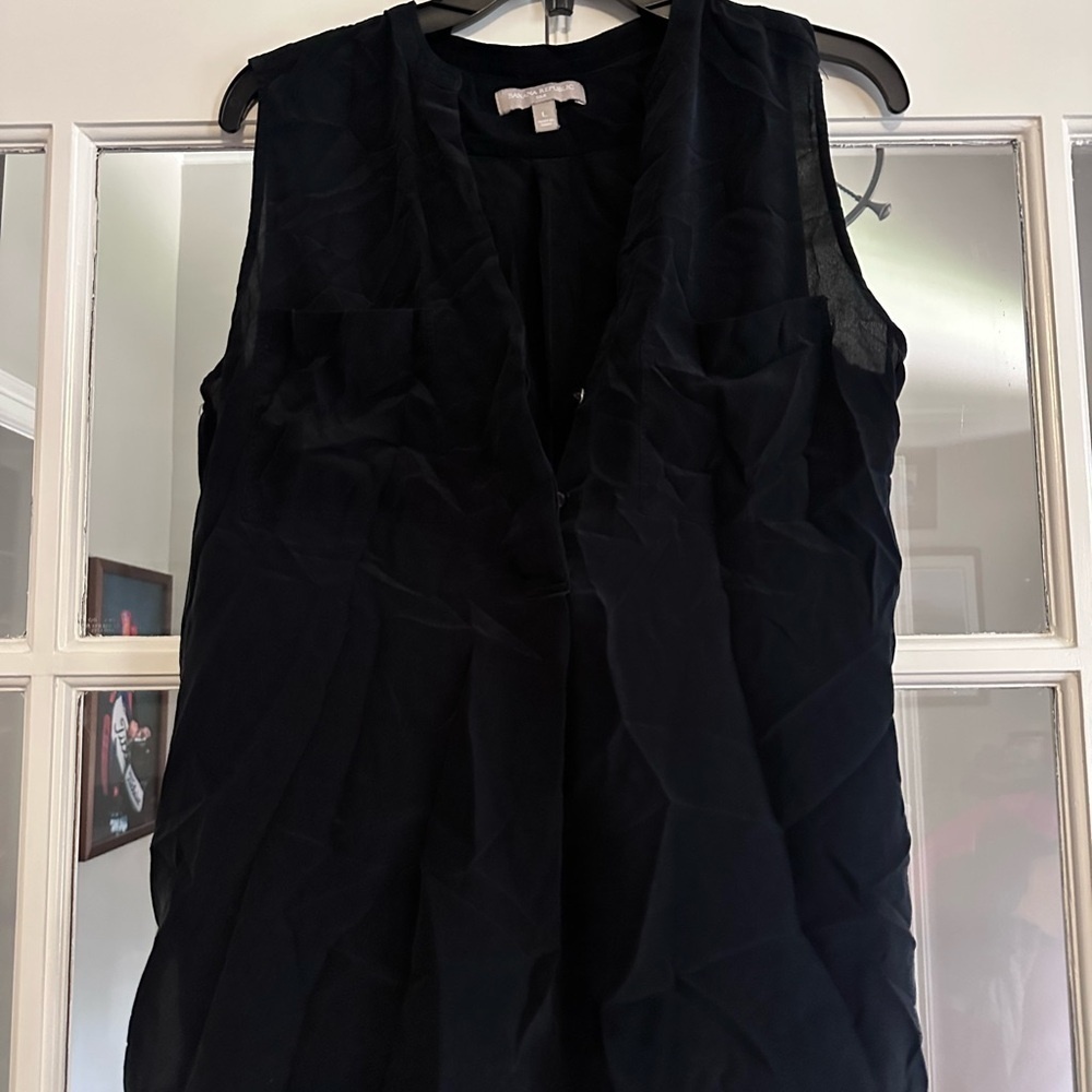 Banana Republic Black‎ Ruffled Sleeveless Blouse